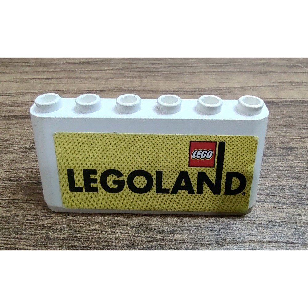 4176pb11 White Windscreen 2 x 6 x 2 with Legoland on Yellow Background Pattern